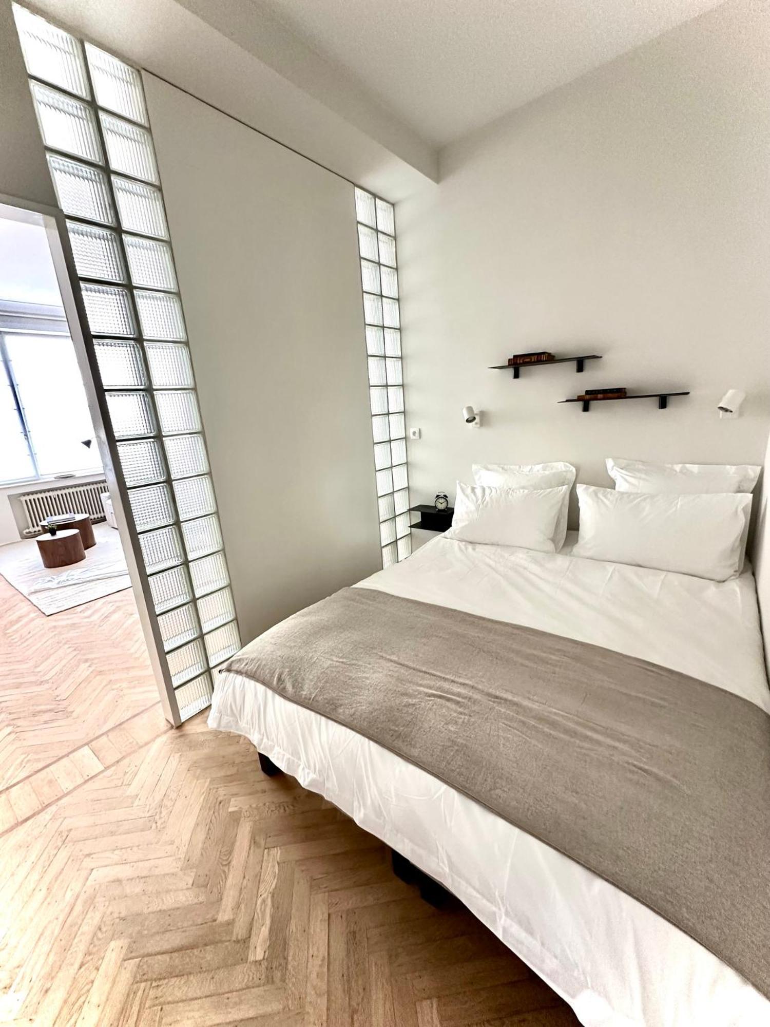 Appartement Magnifique - Quartier Louise! *